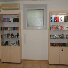 2. Вітрина для аксесуарів смартфонів №6.JPG