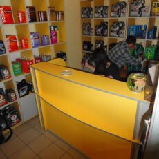 2. №22. Стійка стіл продавця в магазин автотоварів..JPG