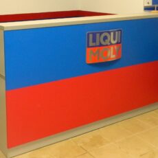 3. №35. Стійка стіл продавця в фірмовий магазин LIQUI MOLY.jpg