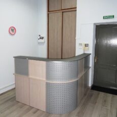1. №121. Стійка ресепшн адміністратора в лабораторію.JPG