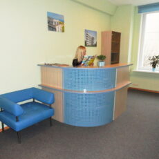 1. №48. Ресепшн стійка в будівельну компанію.JPG