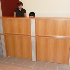 1. №84. Стійка ресепшн адміністратора в хостел.JPG