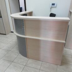 3. №72. Ресепшн стійка адміністратора в IT компаню.JPG