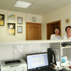 6. №69. Ресепшн стійка в медичну лабораторію.JPG