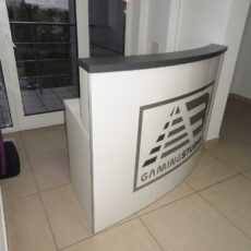 2. №137. Ресепшн стійка адміністратора в IT Компанію.JPG