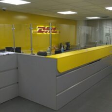 3. №126. Ресепшн стійка у відділенні DHL Express.jpg