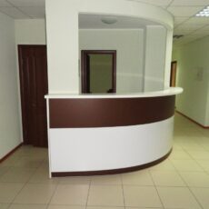 2. №143. Стійка ресепшн охорони в офісний центр.JPG